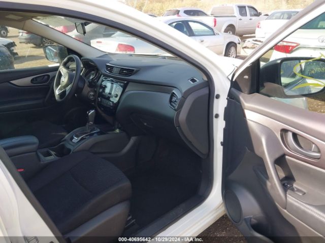 JN1BJ1CP5JW165466 Nissan Rogue Sport S