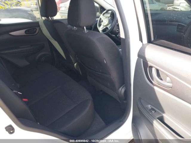 JN1BJ1CP5JW165466 Nissan Rogue Sport S