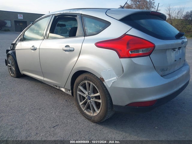 Ford FOCUS SE 2017 1FADP3K27HL278732 Image 3