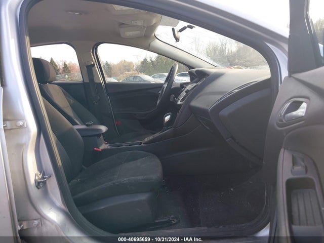 Ford FOCUS SE 2017 1FADP3K27HL278732 Image 5