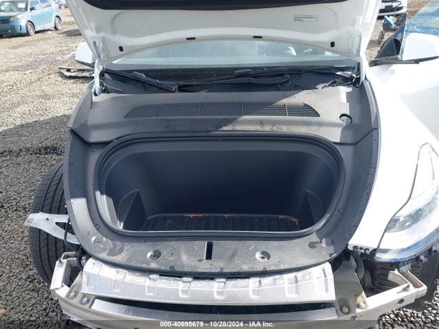 2023 TESLA MODEL Y 7SAYGDEE9PF908388 Photo 9