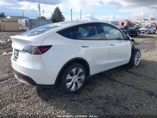 2023 TESLA MODEL Y 7SAYGDEE9PF908388 Photo 3