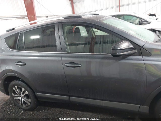 Toyota RAV4 LE 2018 2T3ZFREV8JW449860 Image 13