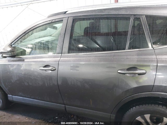 Toyota RAV4 LE 2018 2T3ZFREV8JW449860 Image 14