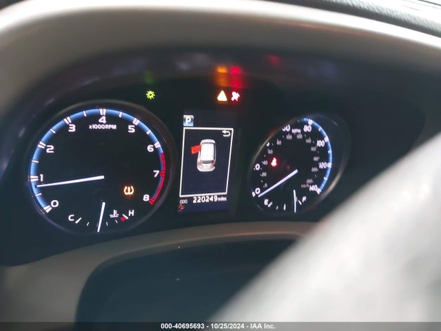 Toyota RAV4 LE 2018 2T3ZFREV8JW449860 Image 15