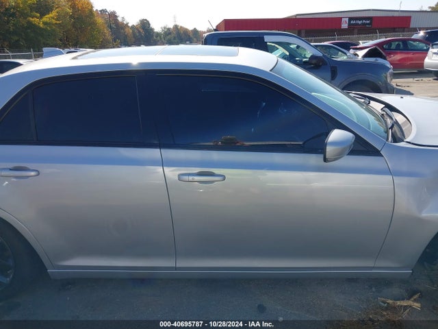 Chrysler 300 S 2022 2C3CCABG4NH116040 Image 13