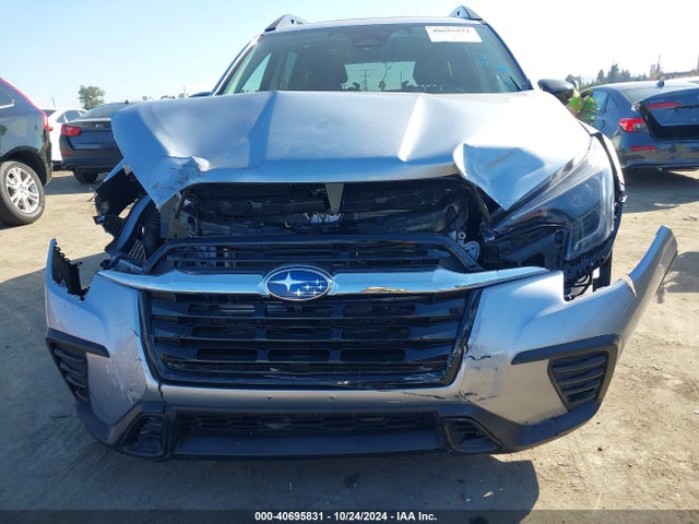 4S4WMAUD0R3404747 Subaru Ascent Limited 7-passenger