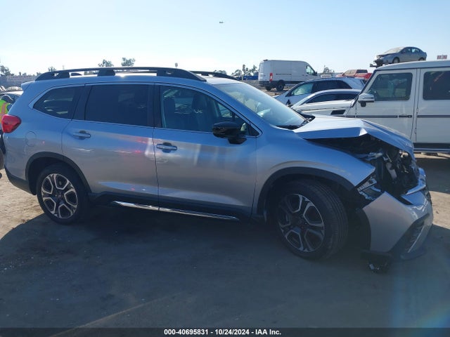 4S4WMAUD0R3404747 Subaru Ascent Limited 7-passenger