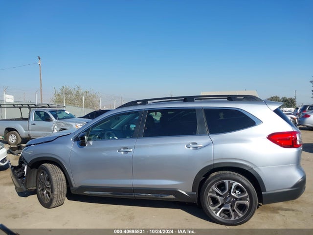 4S4WMAUD0R3404747 Subaru Ascent Limited 7-passenger