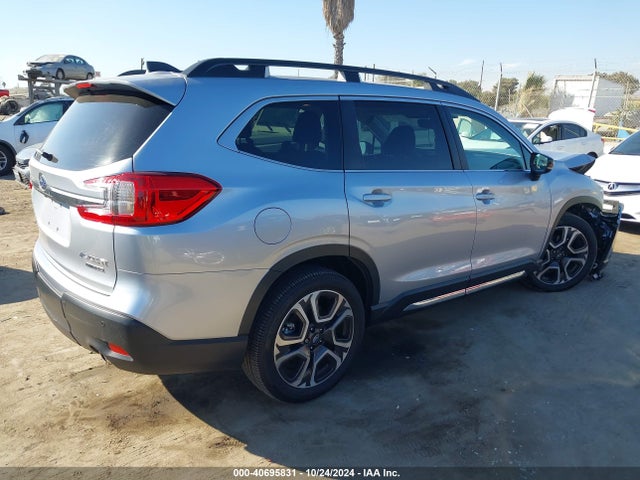 4S4WMAUD0R3404747 Subaru Ascent Limited 7-passenger