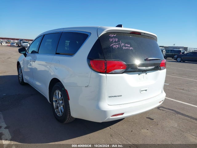 2C4RC1CG2NR208505 Chrysler Voyager Lx