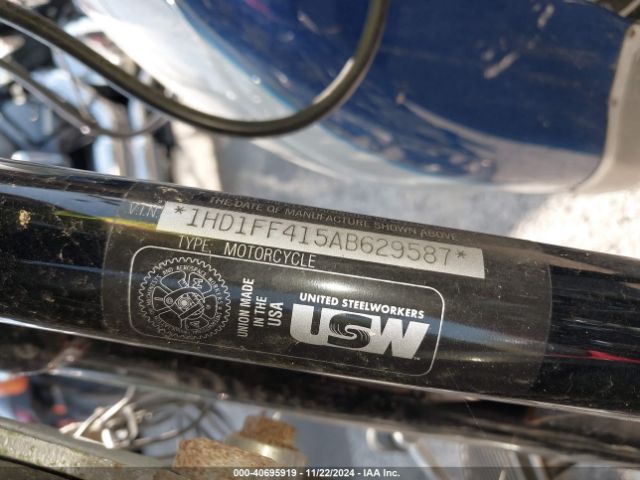 2010 HARLEY-DAVIDSON FLHTC 1HD1FF415AB629587 Photo 9