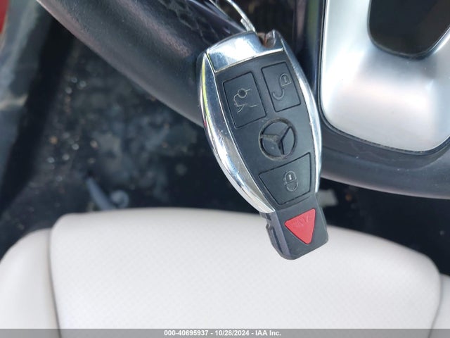 55SWF4JB7JU275219 Mercedes-Benz C 300