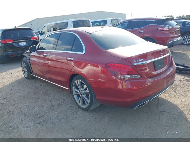 55SWF4JB7JU275219 Mercedes-Benz C 300