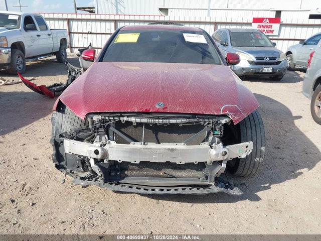 55SWF4JB7JU275219 Mercedes-Benz C 300