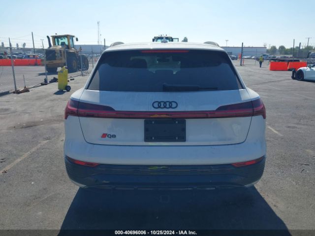 WA16AAGEXRB032013 Audi Q8 E-tron Prestige Quattro