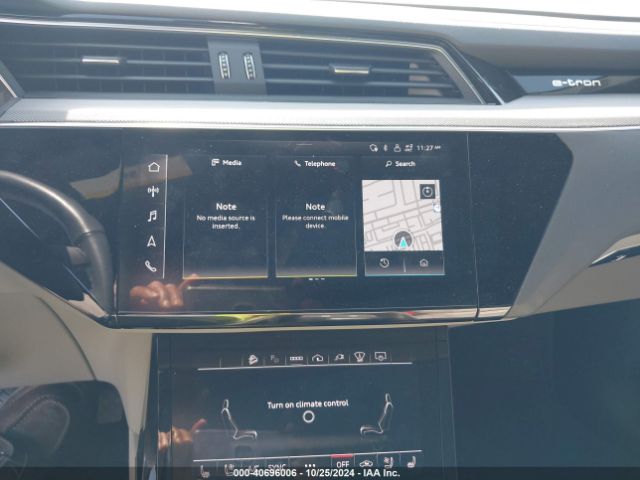 WA16AAGEXRB032013 Audi Q8 E-tron Prestige Quattro