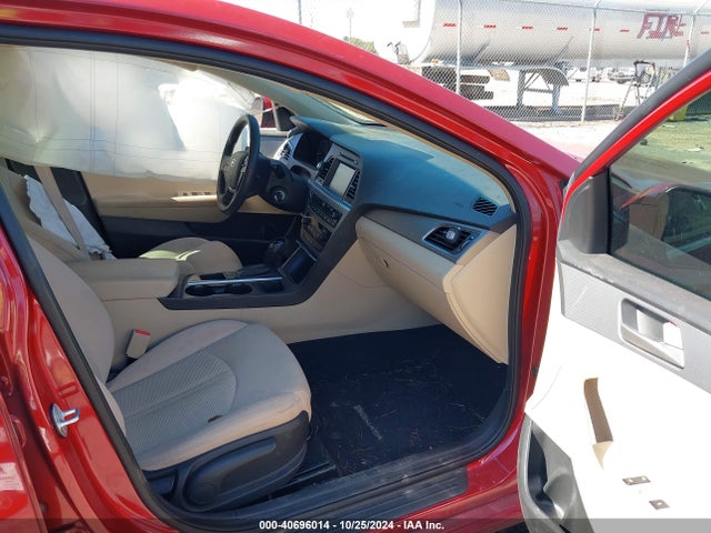 Hyundai SONATA SE 2017 5NPE24AF7HH523508 Image 5