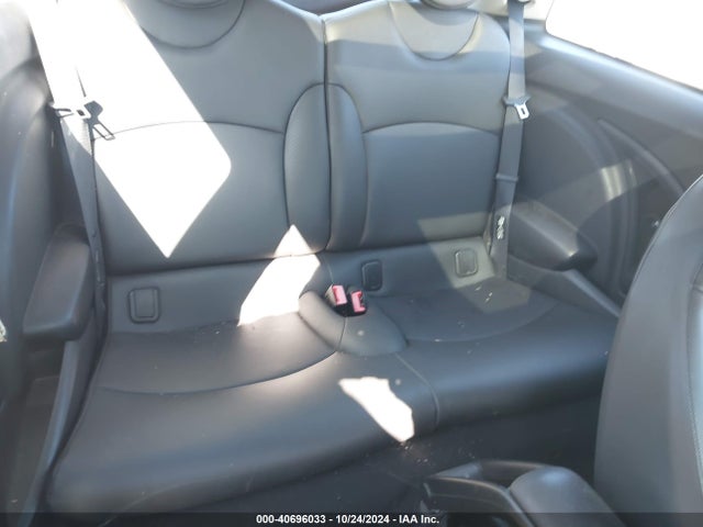 2011 MINI COOPER WMWSU3C54BT091942 Photo 7