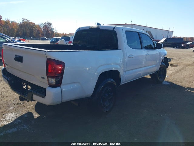 3TMCZ5ANXJM146740 Toyota Tacoma Sr V6