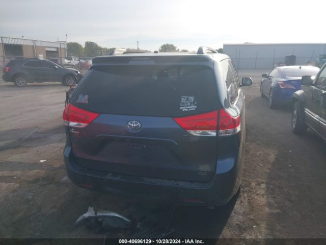 5TDYK3DC9ES525551 Toyota Sienna Xle/limited