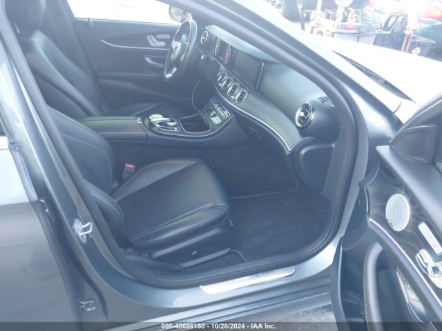 WDDZF4JB1JA401586 Mercedes-Benz E 300