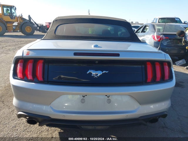 Ford Mustang Ecoboost Premium 2018 1FATP8UH4J5142434 Image 16