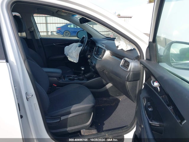 KIA Sorento 3.3l S 2019 5XYPGDA59KG585699 Image 5