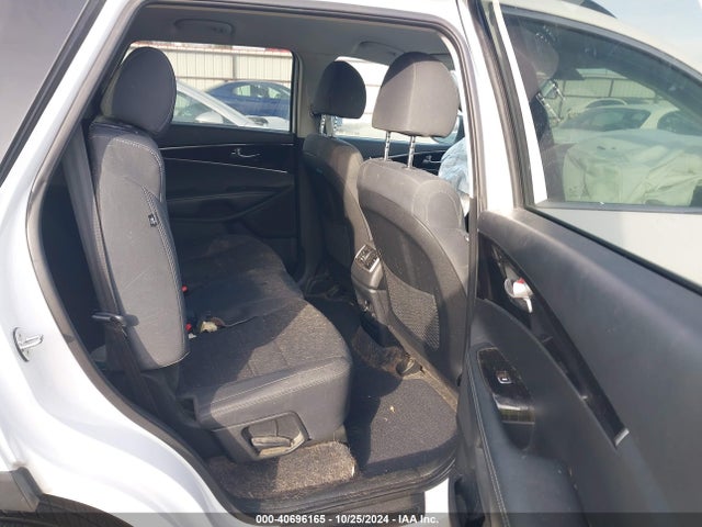 KIA Sorento 3.3l S 2019 5XYPGDA59KG585699 Image 8