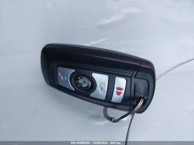 BMW 550i 2016 WBAKN9C58GD962259 Image 11