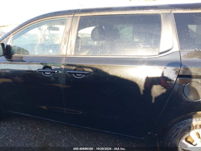 KNDMB5C19H6237852 KIA SEDONA LX