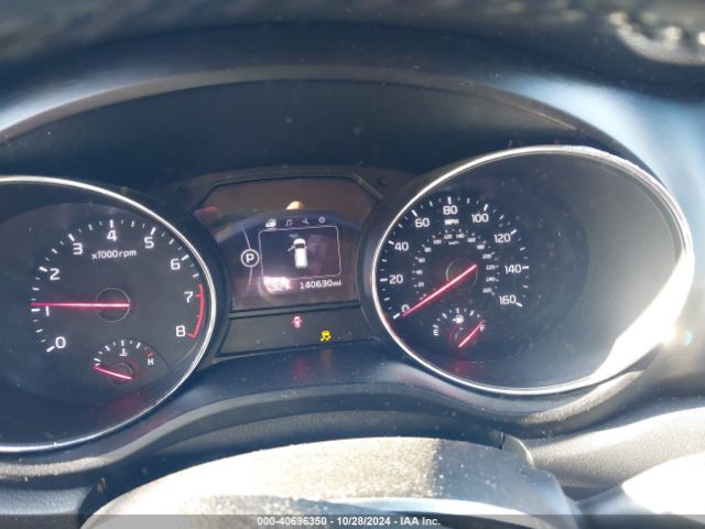 KNDMB5C19H6237852 KIA SEDONA LX