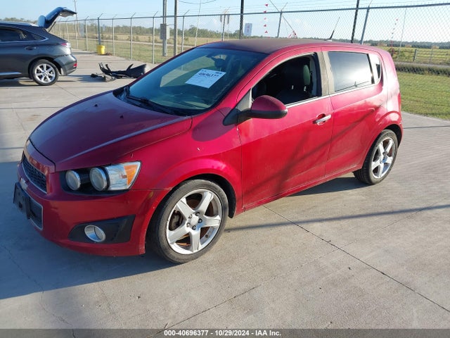 Chevrolet Sonic Ltz Auto 2014 1G1JE6SBXE4117603 Image 2