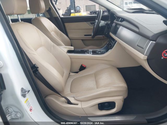 SAJBE4BV4GCY14446 Jaguar Xf 35t Prestige