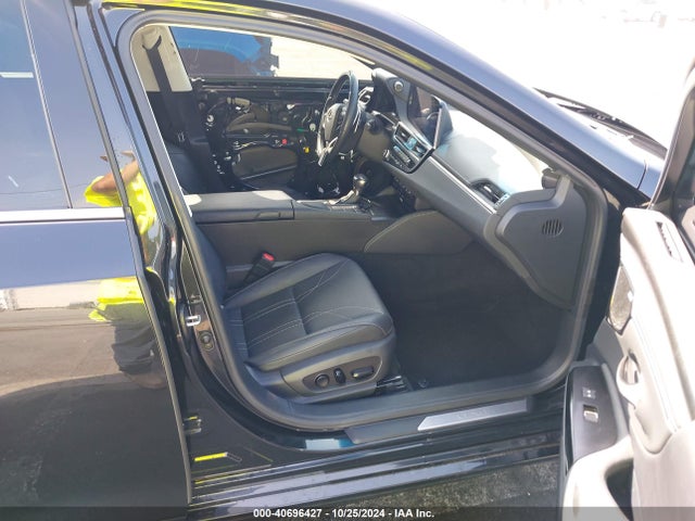 58AEA1C11NU022090 Lexus Es 300h Luxury