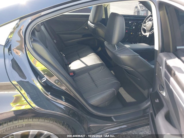 58AEA1C11NU022090 Lexus Es 300h Luxury