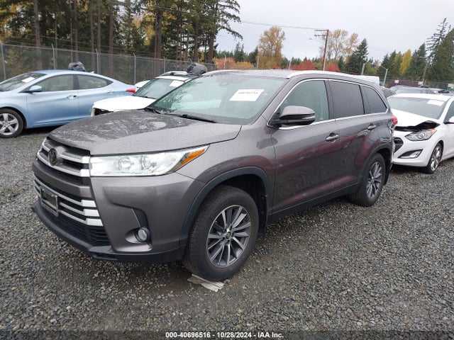 Toyota Highlander Xle 2019 5TDJZRFH3KS588603 Image 2