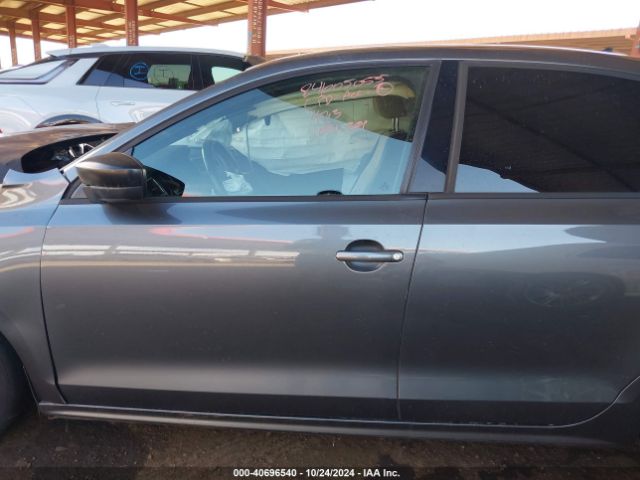 3VWD17AJ0GM224713 Volkswagen Jetta 1.8t Sport