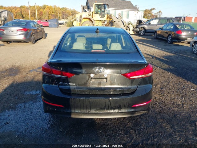 Hyundai Elantra Value Edition 2018 5NPD84LF9JH233980 Image 17