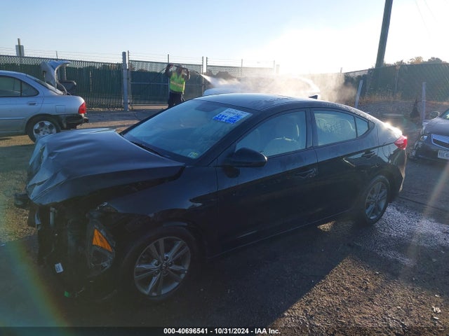 Hyundai Elantra Value Edition 2018 5NPD84LF9JH233980 Image 2