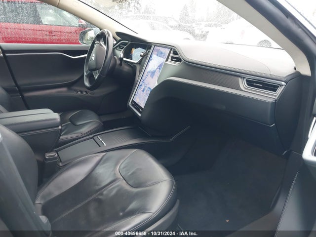 2013 TESLA MODEL S 5YJSA1CP5DFP24682 Photo 4