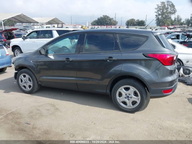 1FMCU0F72KUA25009 Ford ESCAPE S