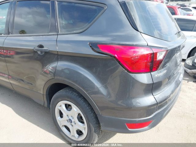 1FMCU0F72KUA25009 Ford ESCAPE S