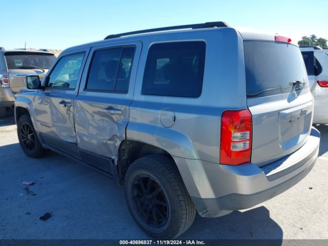 1C4NJPBA8FD325398 Jeep Patriot Sport