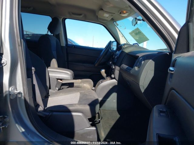 1C4NJPBA8FD325398 Jeep Patriot Sport