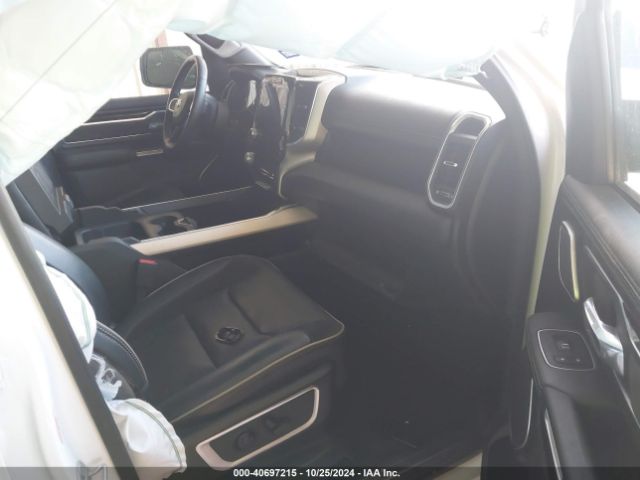 1C6RREJT9KN609569 RAM 1500 Laramie  4x2 5'7 Box