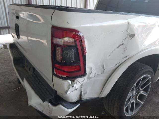 1C6RREJT9KN609569 RAM 1500 Laramie  4x2 5'7 Box