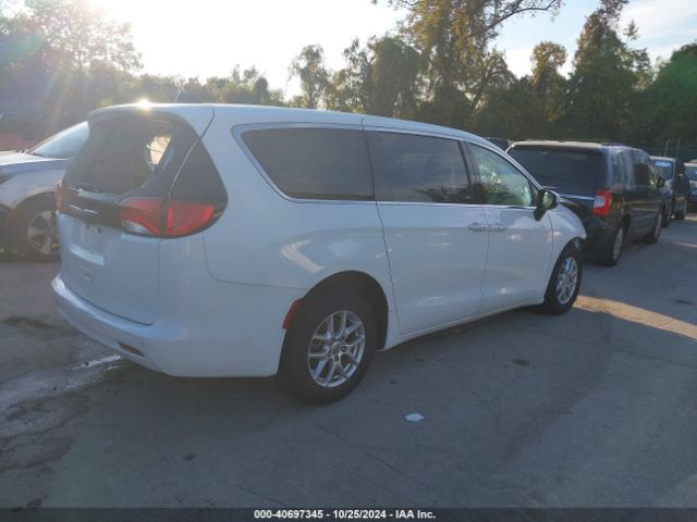 2C4RC1CG5NR158070 Chrysler Voyager Lx