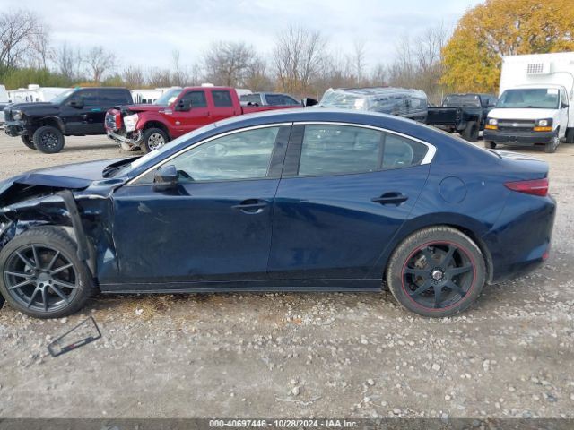 3MZBPAEM9KM101282 Mazda Mazda3 Premium Package