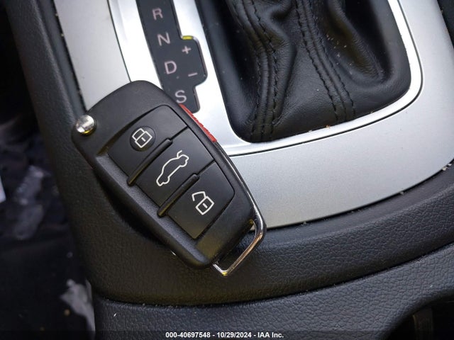WA1ECCFS2HR005080 Audi Q3 2.0t Premium